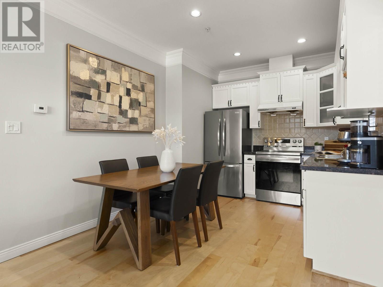 Photo 8 of 1336 E 16th Avenue, Vancouver BC