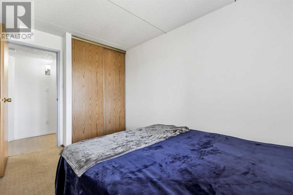 Single Family House for Sale in   Dalton Drive NW Dalhousie Calgary 