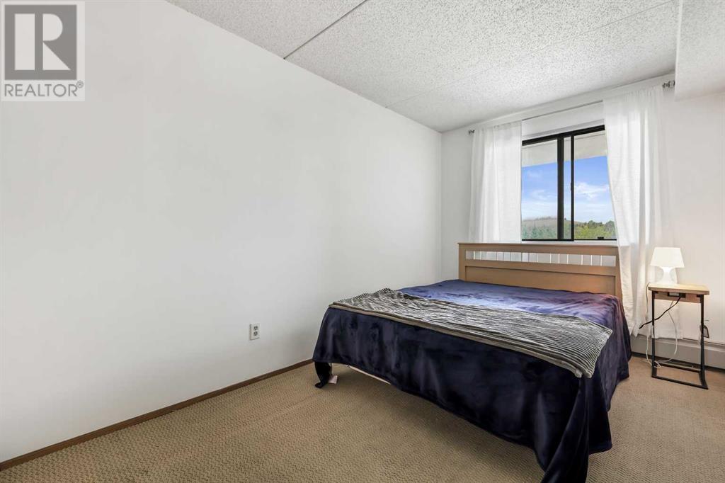 Single Family House for Sale in   Dalton Drive NW Dalhousie Calgary 