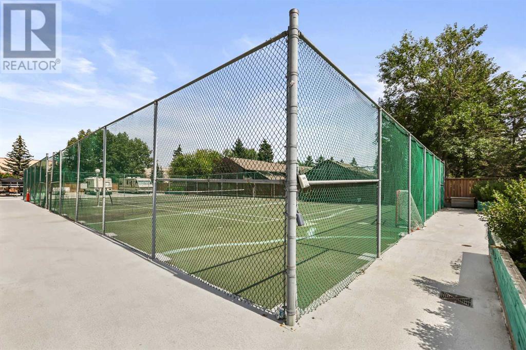 Single Family House for Sale in   Dalton Drive NW Dalhousie Calgary 