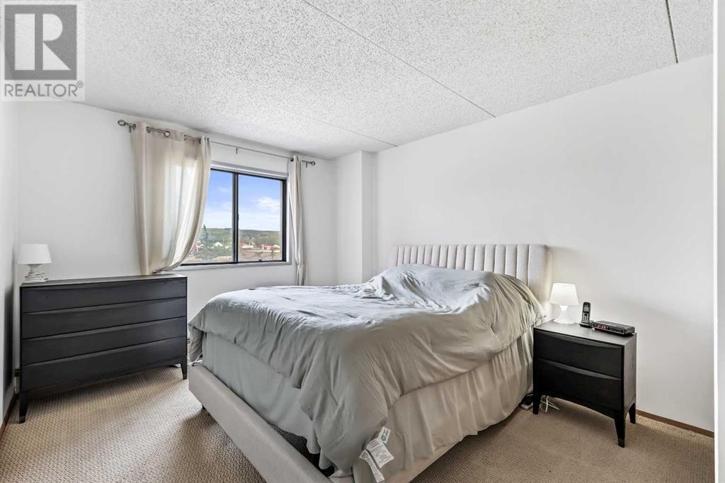 Single Family House for Sale in   Dalton Drive NW Dalhousie Calgary 