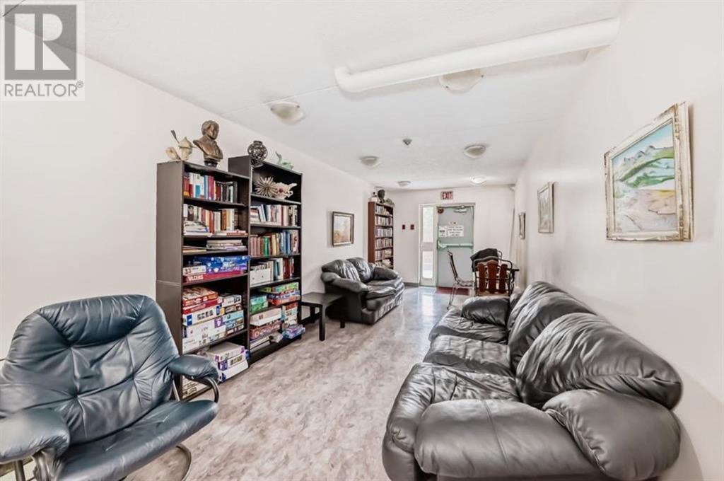 Single Family House for Sale in   Dalton Drive NW Dalhousie Calgary 