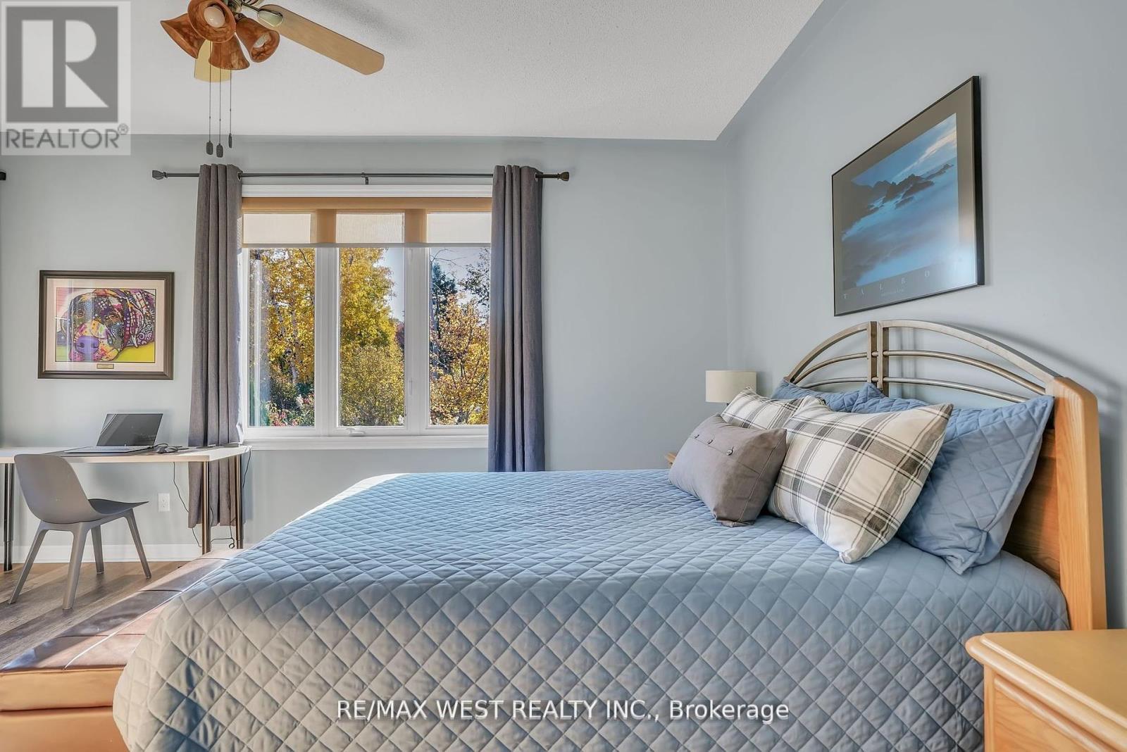 Photo 2 of 44 Starboard Circle, Wasaga Beach ON