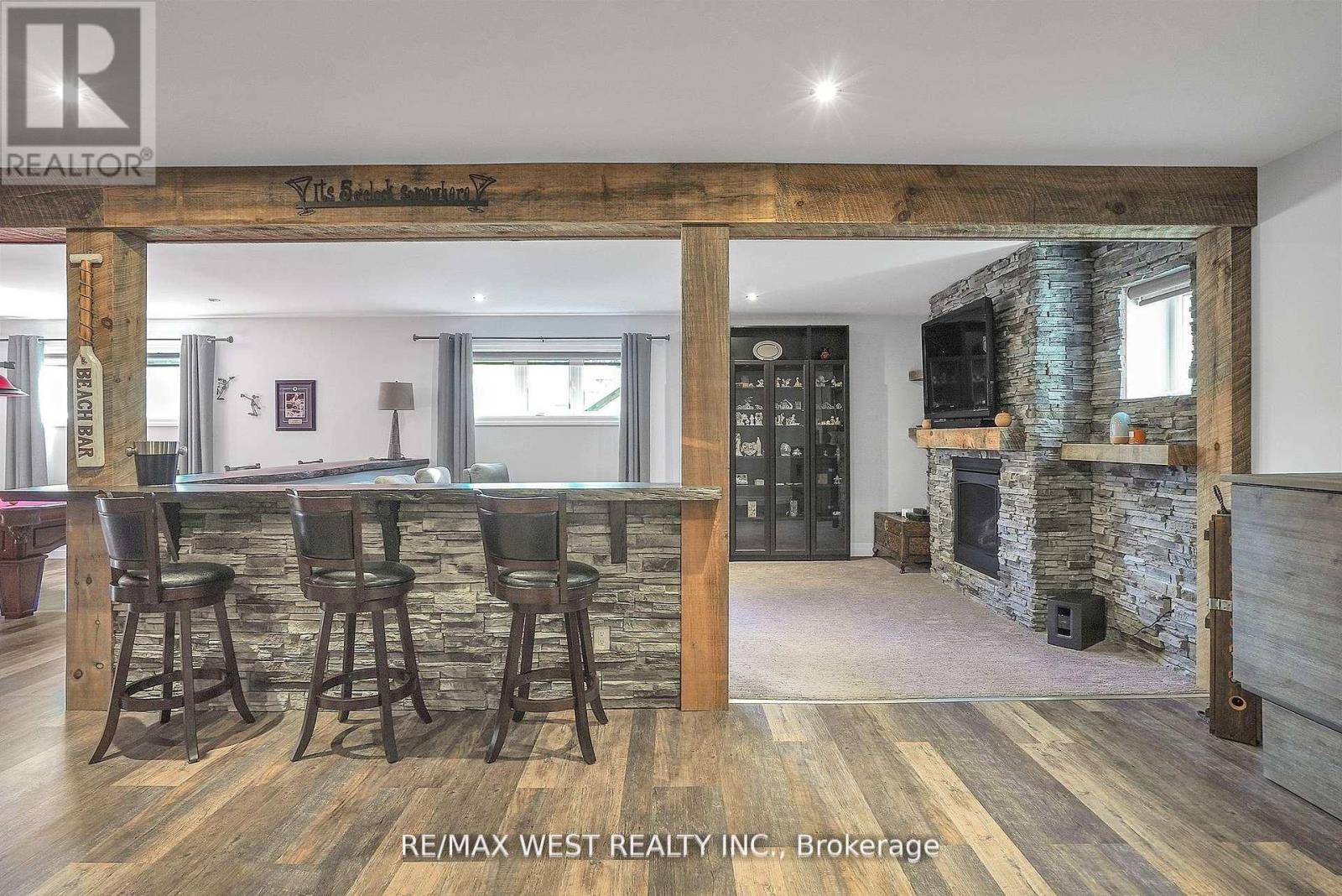 Photo 17 of 44 Starboard Circle, Wasaga Beach ON