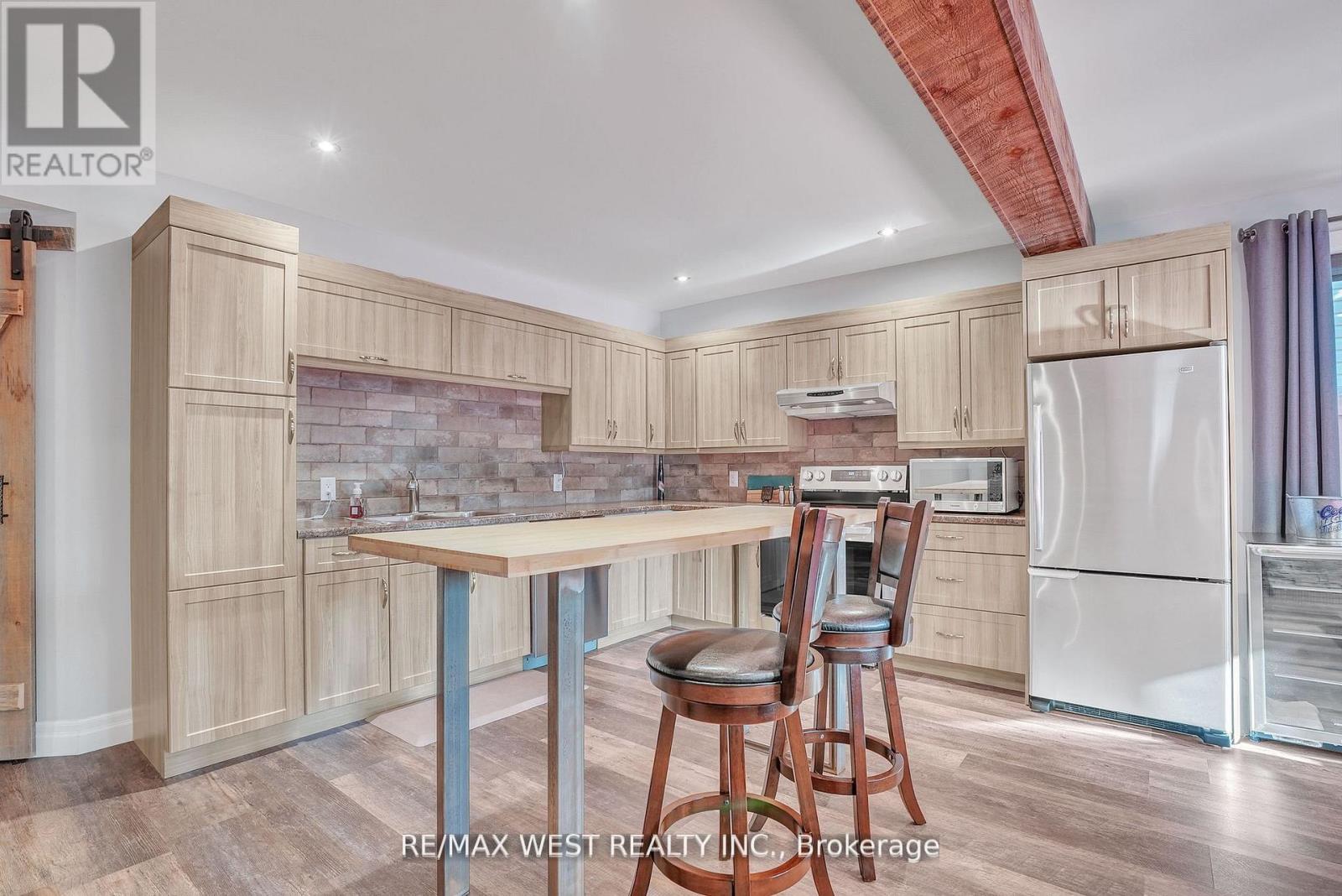 Photo 22 of 44 Starboard Circle, Wasaga Beach ON