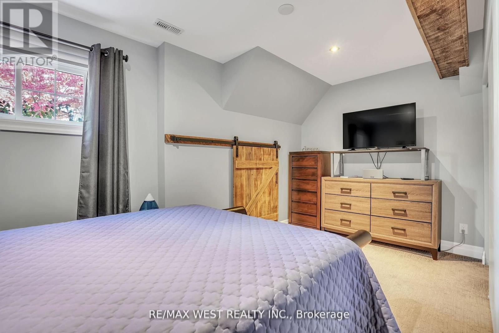 Photo 16 of 44 Starboard Circle, Wasaga Beach ON