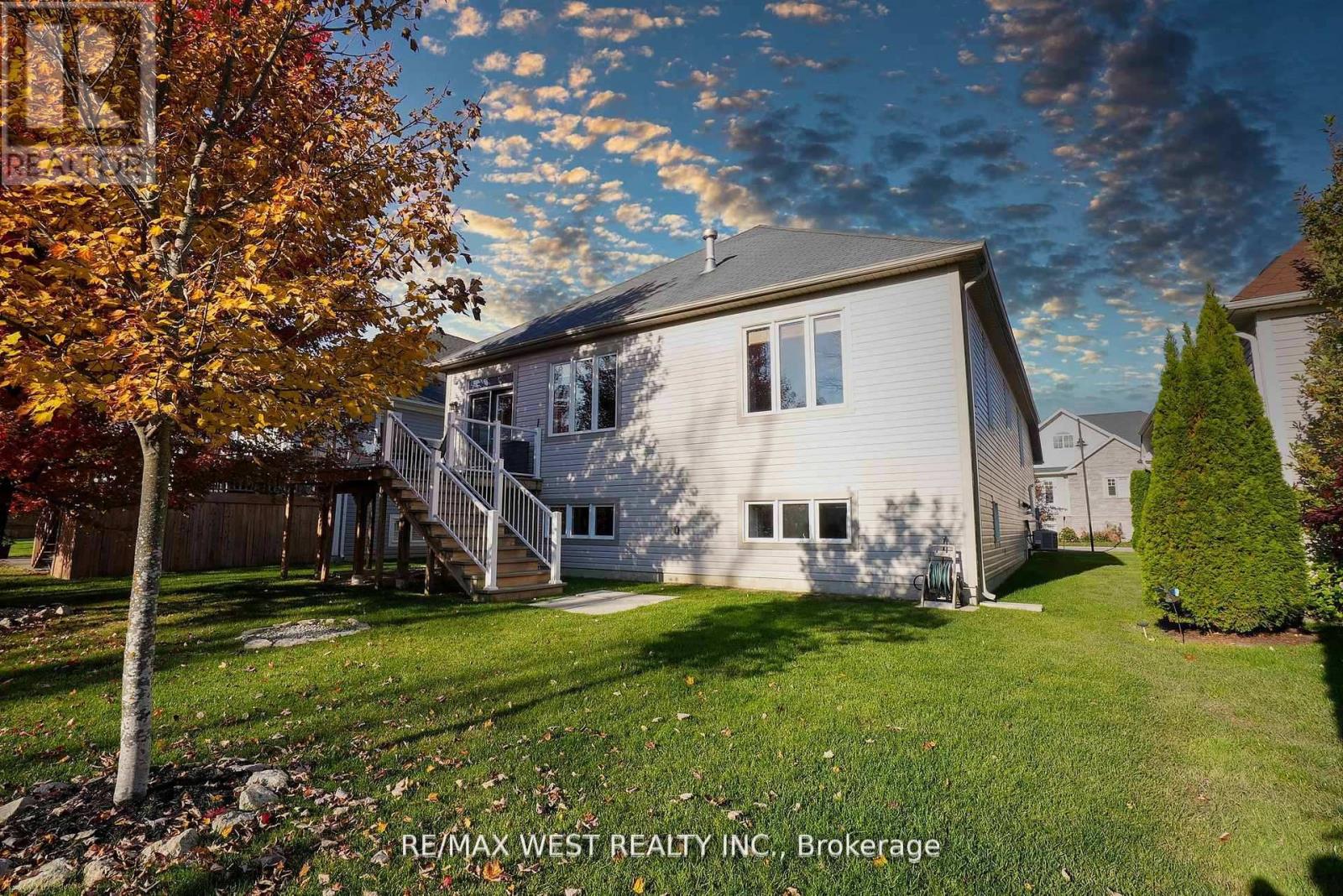 Photo 14 of 44 Starboard Circle, Wasaga Beach ON