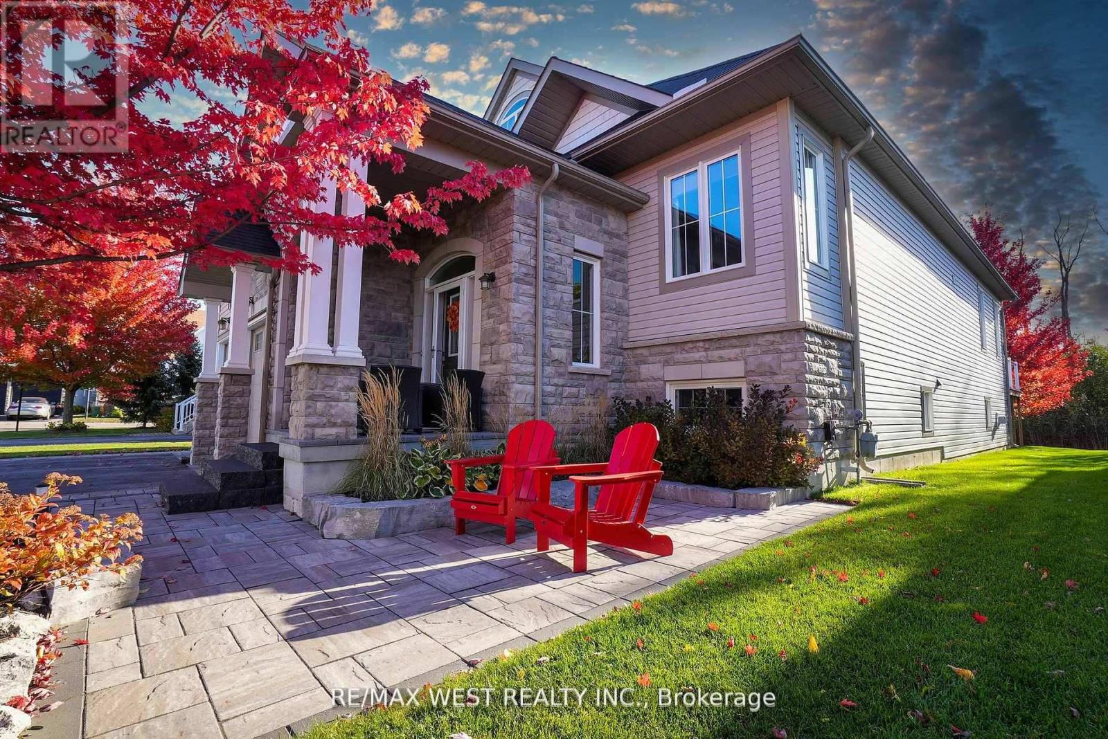 Photo 11 of 44 Starboard Circle, Wasaga Beach ON