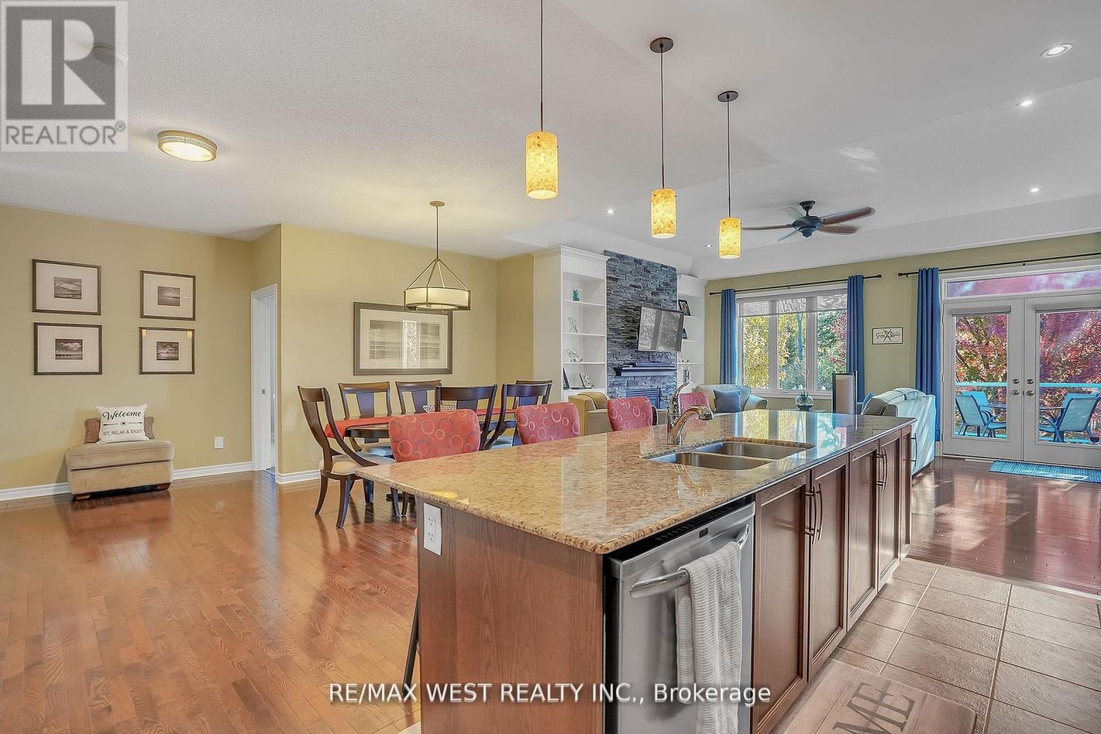 Photo 9 of 44 Starboard Circle, Wasaga Beach ON