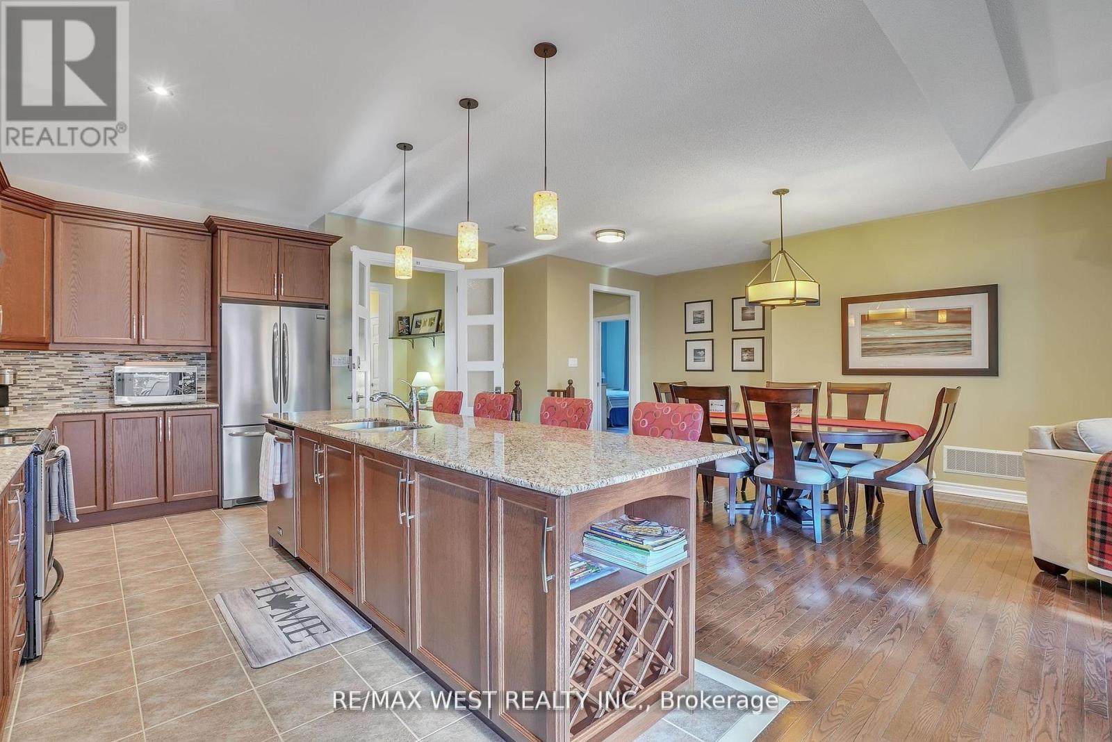 Photo 18 of 44 Starboard Circle, Wasaga Beach ON