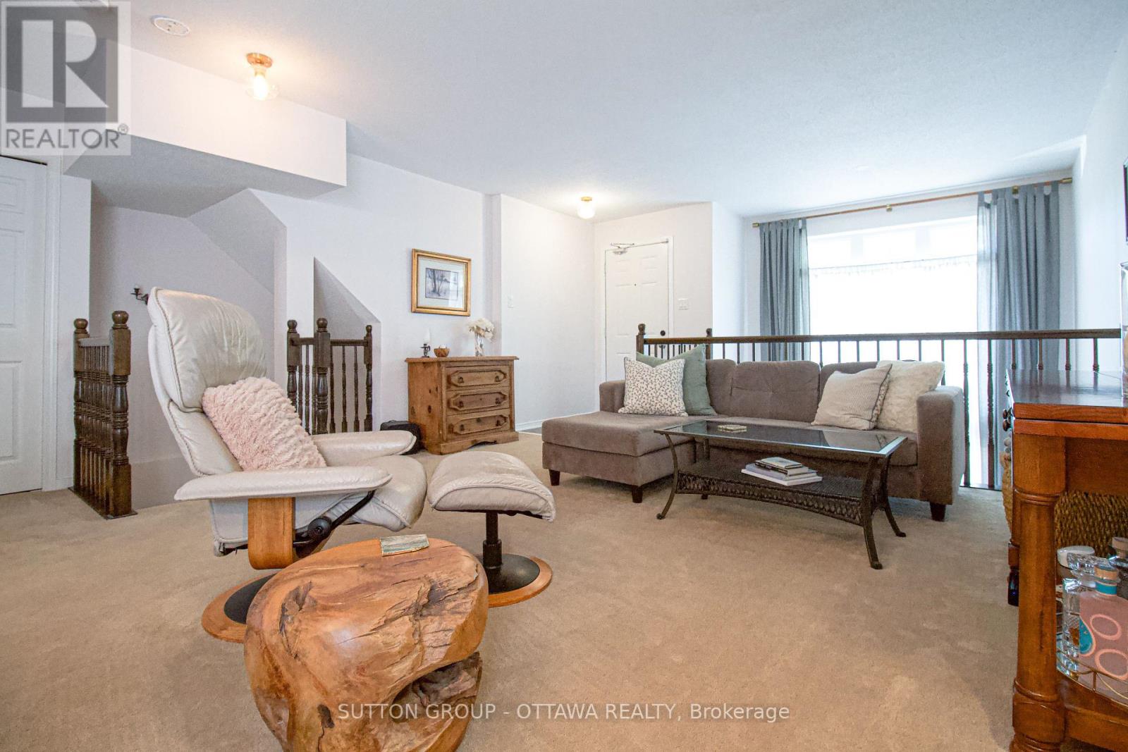Living room of 133-1512 Walkley Road