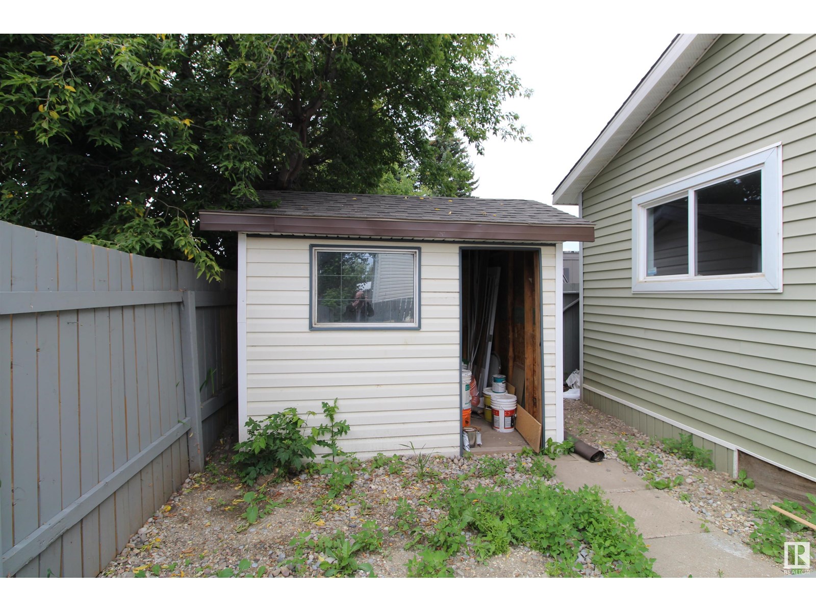 Photo 11 of 306 West Brooke Wy Nw, Edmonton AB