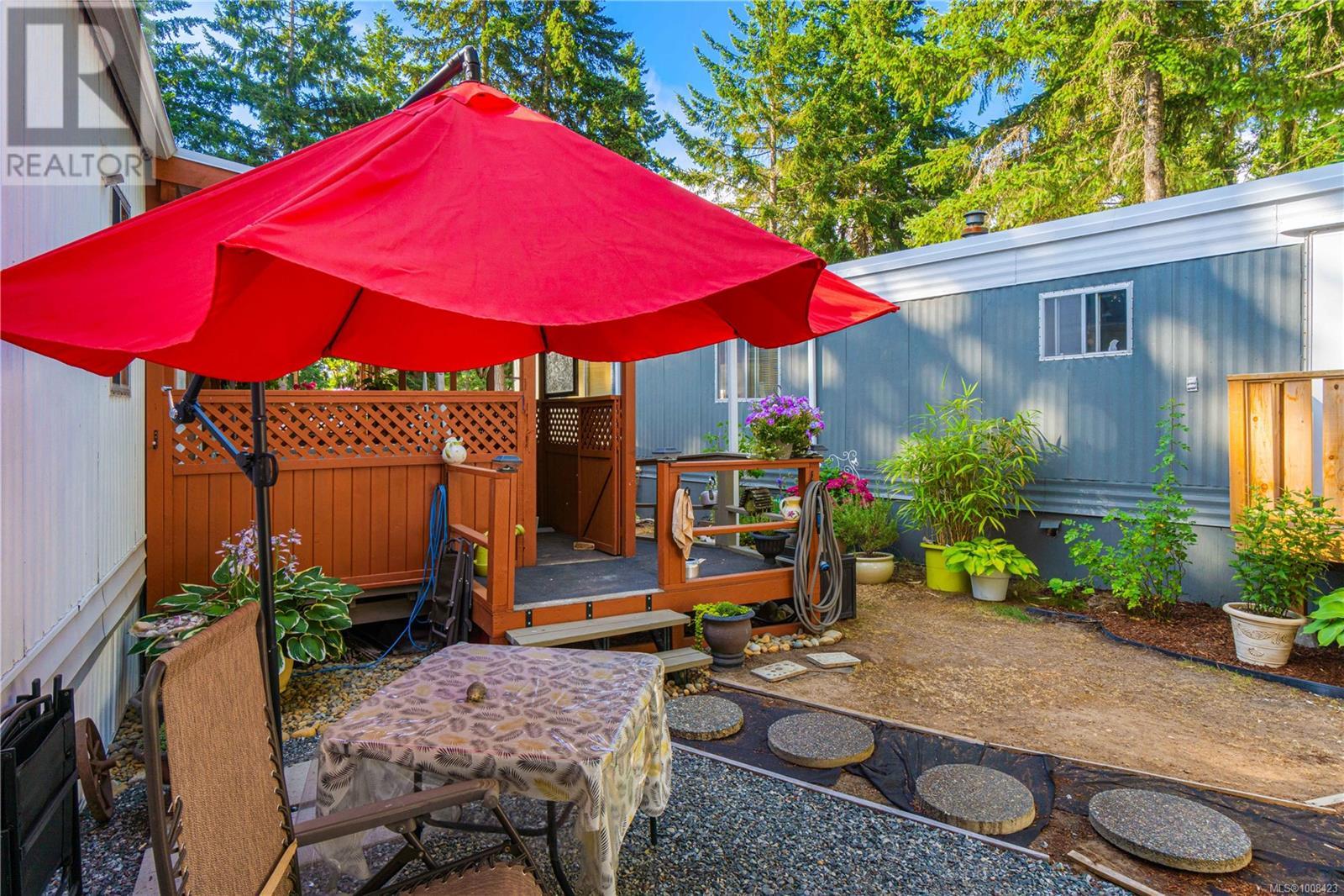 Photo 25 of 31 1247 Arbutus Rd, Parksville BC