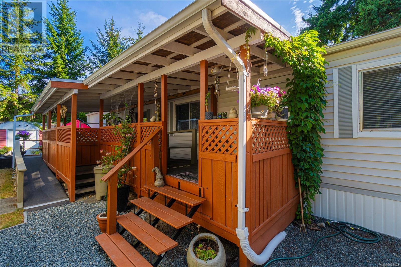 Photo 32 of 31 1247 Arbutus Rd, Parksville BC