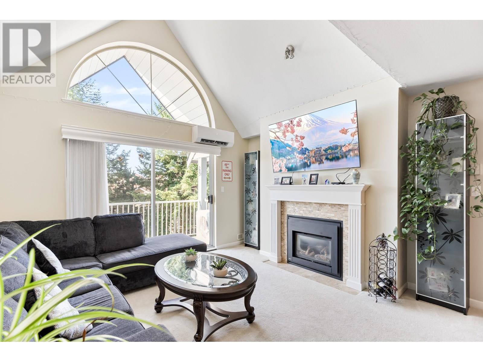 Photo 13 of 303 11601 227 Street, Maple Ridge BC