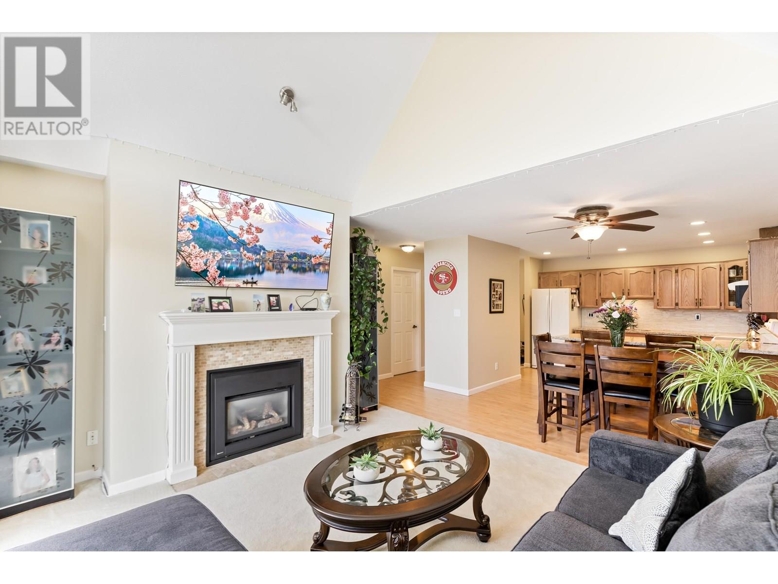 Photo 15 of 303 11601 227 Street, Maple Ridge BC