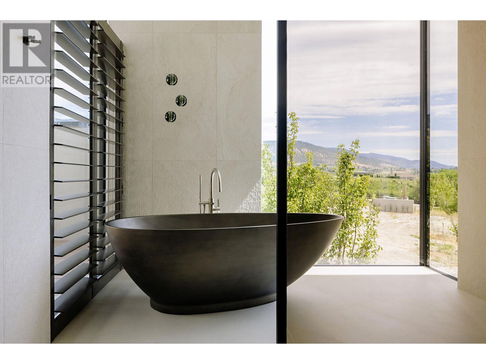 1675 Midland Road, Penticton