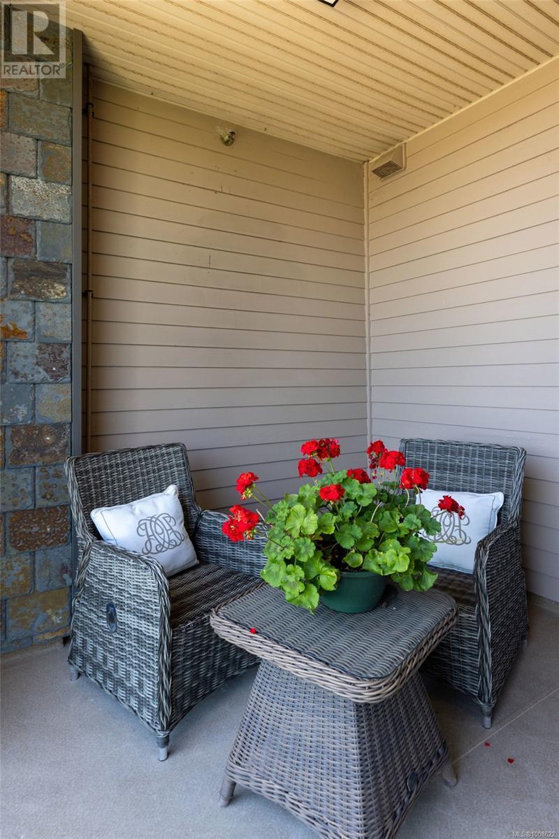 Photo 26 of 403 1335 Bear Mountain Pkwy, Langford BC