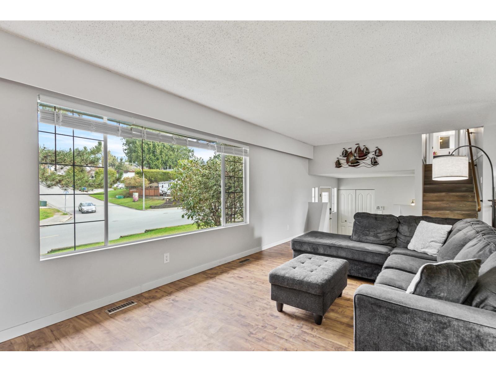 Photo 14 of 33444 Best Avenue, Mission BC
