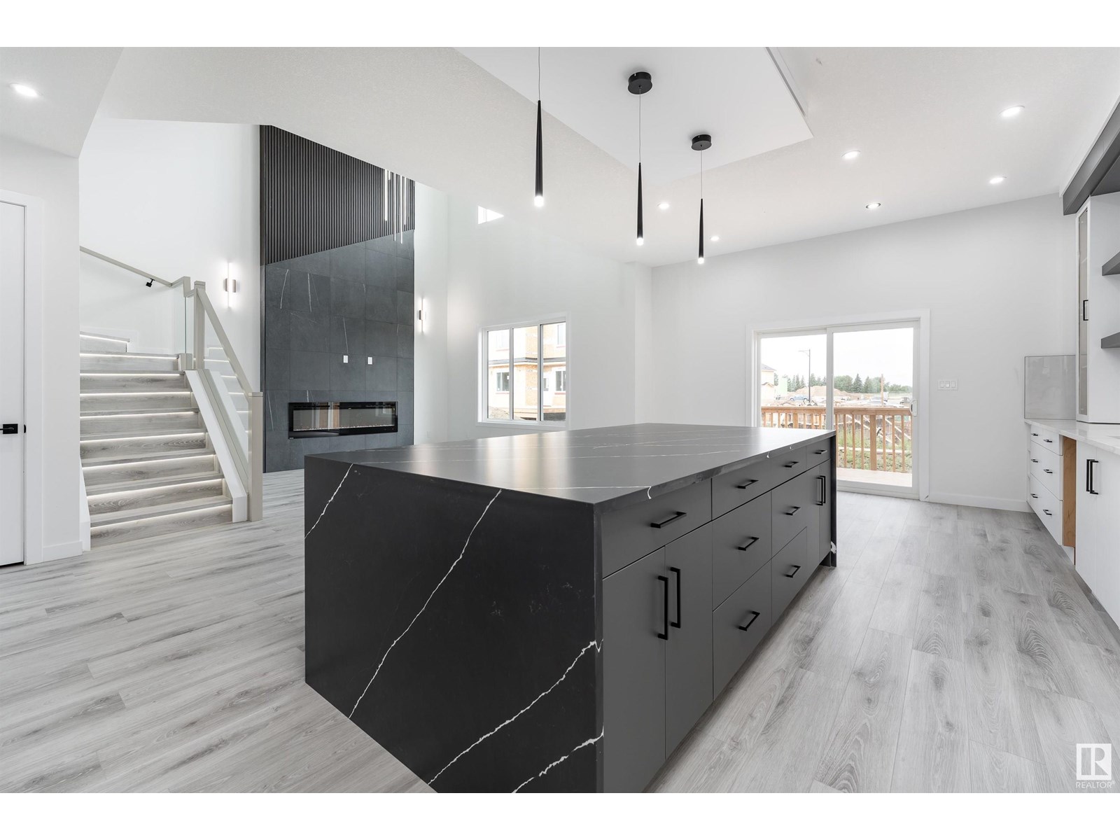 Photo 11 of 145 Graybriar Dr, Stony Plain AB