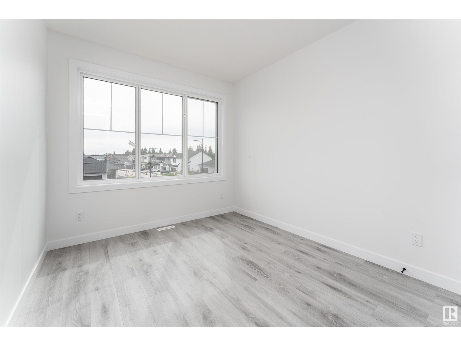 Photo 39 of 145 Graybriar Dr, Stony Plain AB