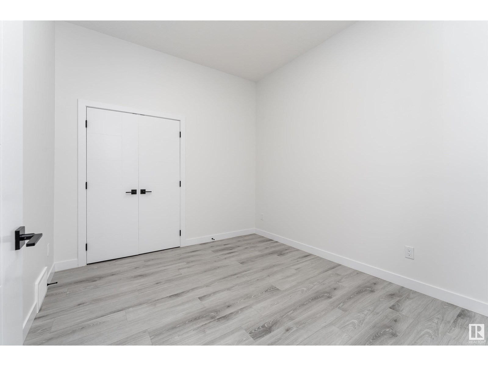 Photo 5 of 145 Graybriar Dr, Stony Plain AB