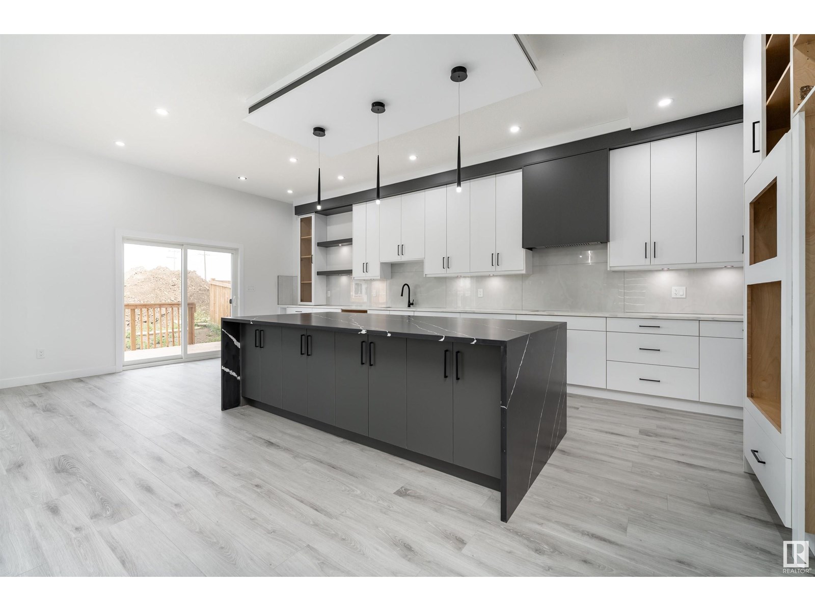 Photo 9 of 145 Graybriar Dr, Stony Plain AB