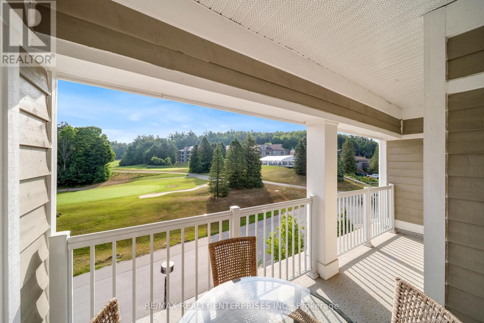 Photo 16 of 411 40 Horseshoe Boulevard, Oromedonte ON