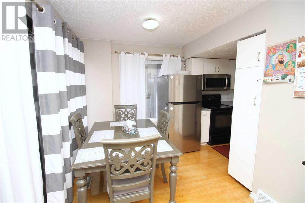 Single Family House for Sale in  Whiteridge Road NE Whitehorn Calgary 