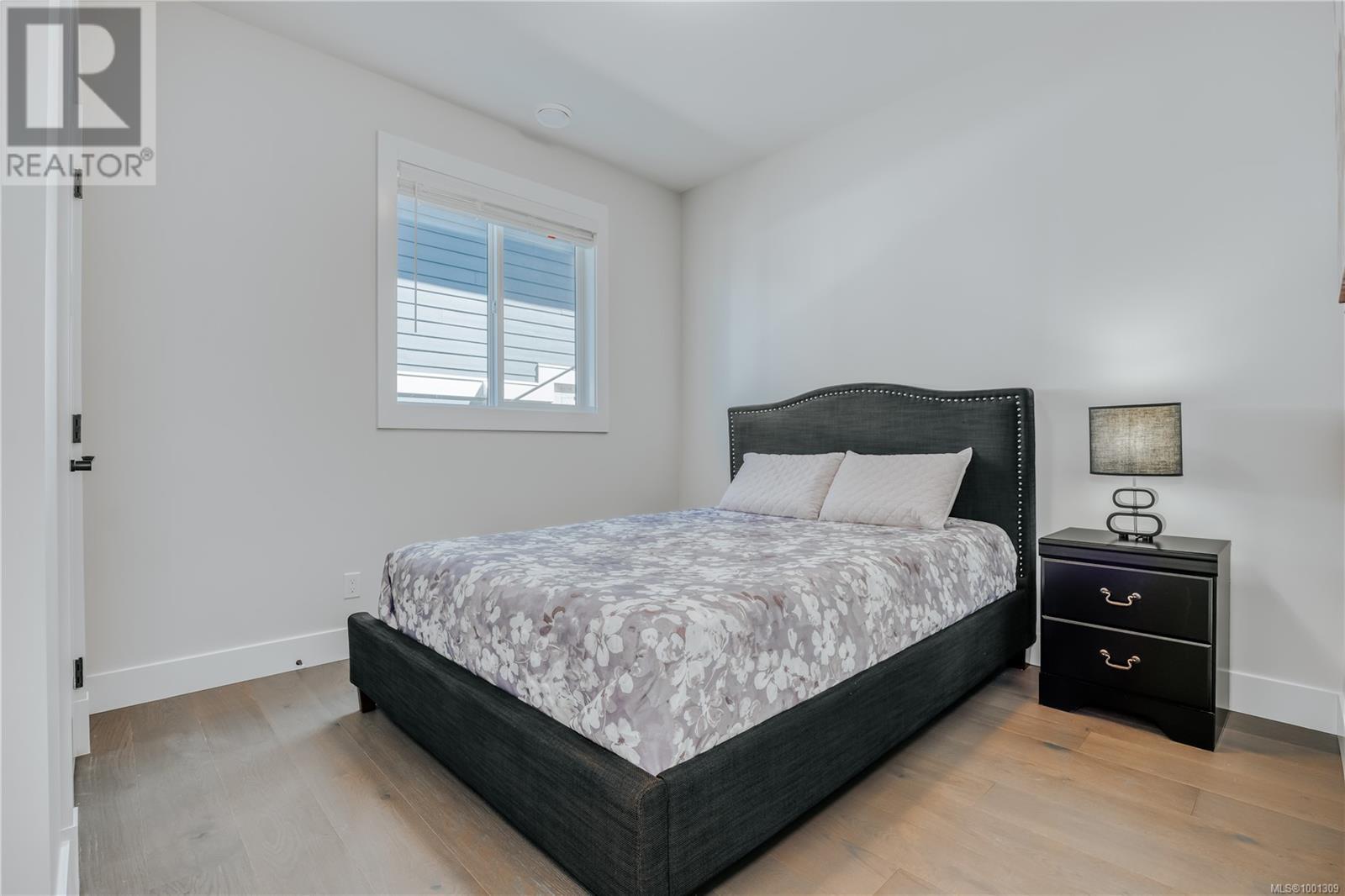 138 Royal Pacific Way, Nanaimo