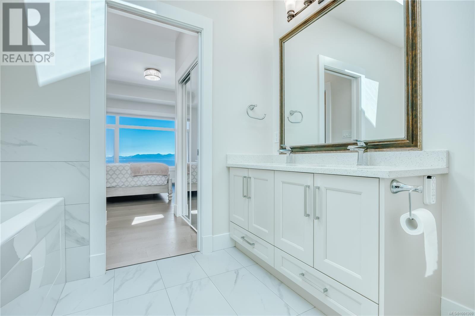 138 Royal Pacific Way, Nanaimo