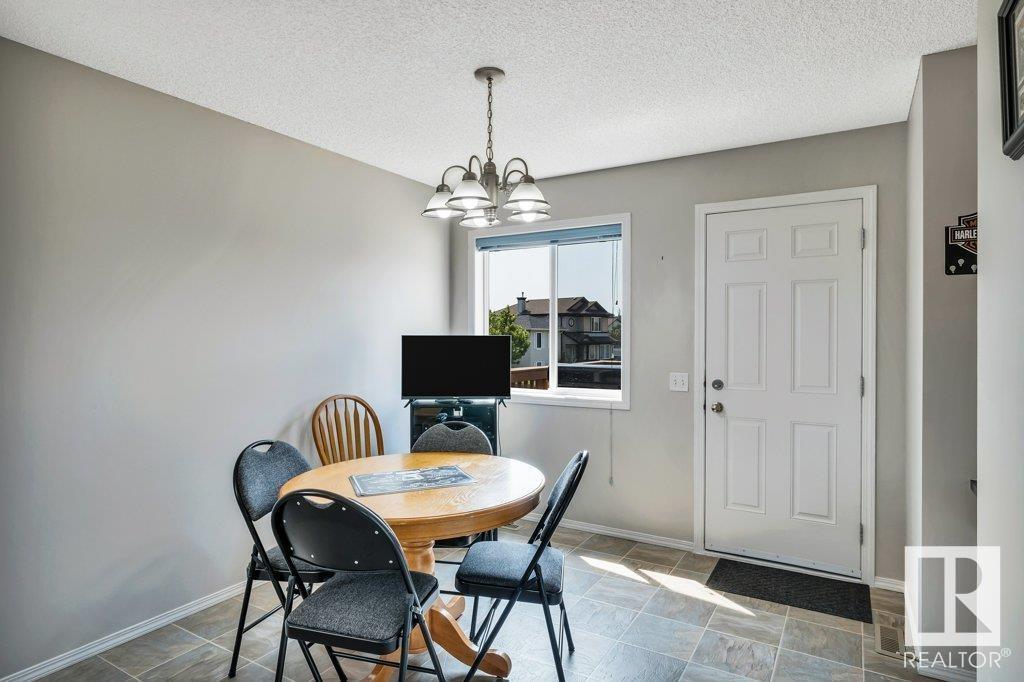 Photo 14 of 14017 159 A Av Nw, Edmonton AB