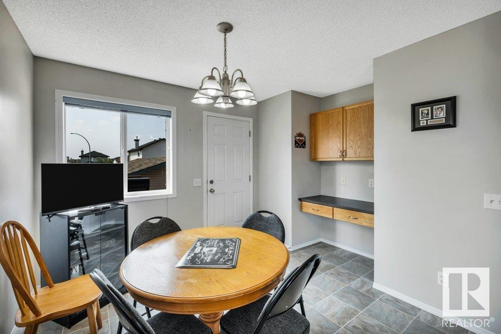 Photo 15 of 14017 159 A Av Nw, Edmonton AB