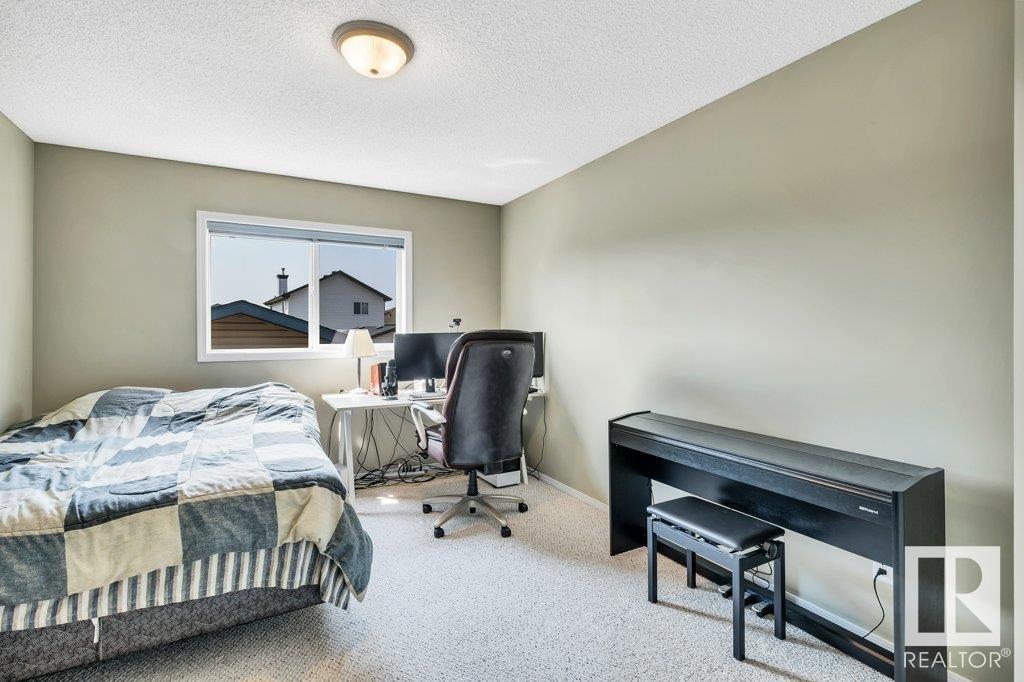 Photo 17 of 14017 159 A Av Nw, Edmonton AB