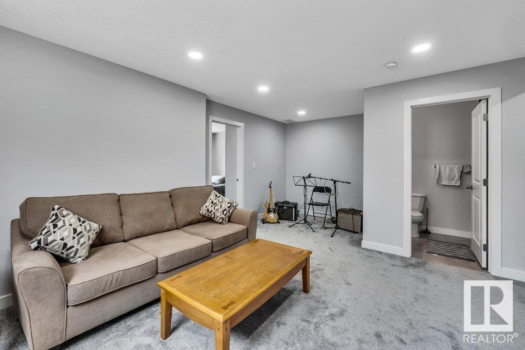 Photo 27 of 14017 159 A Av Nw, Edmonton AB