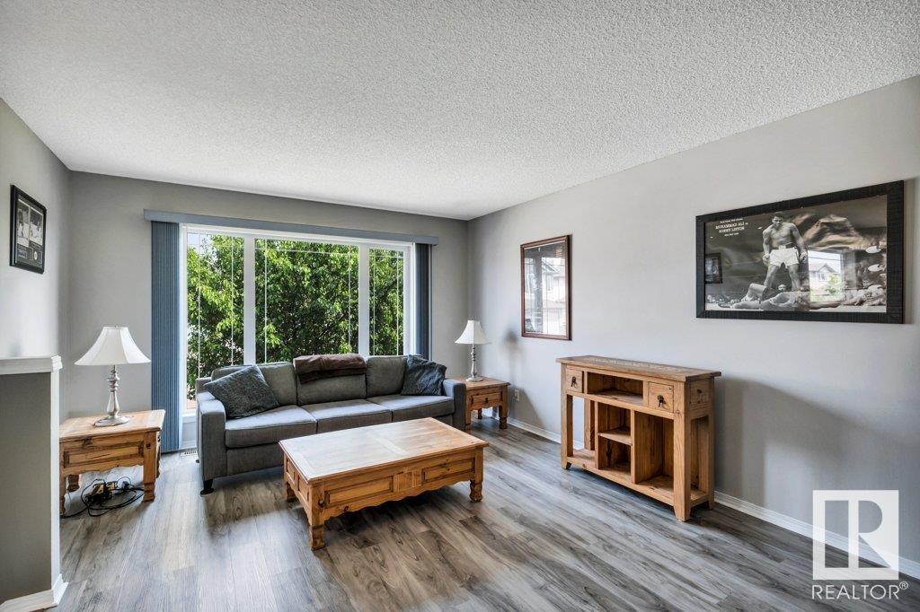 Photo 7 of 14017 159 A Av Nw, Edmonton AB