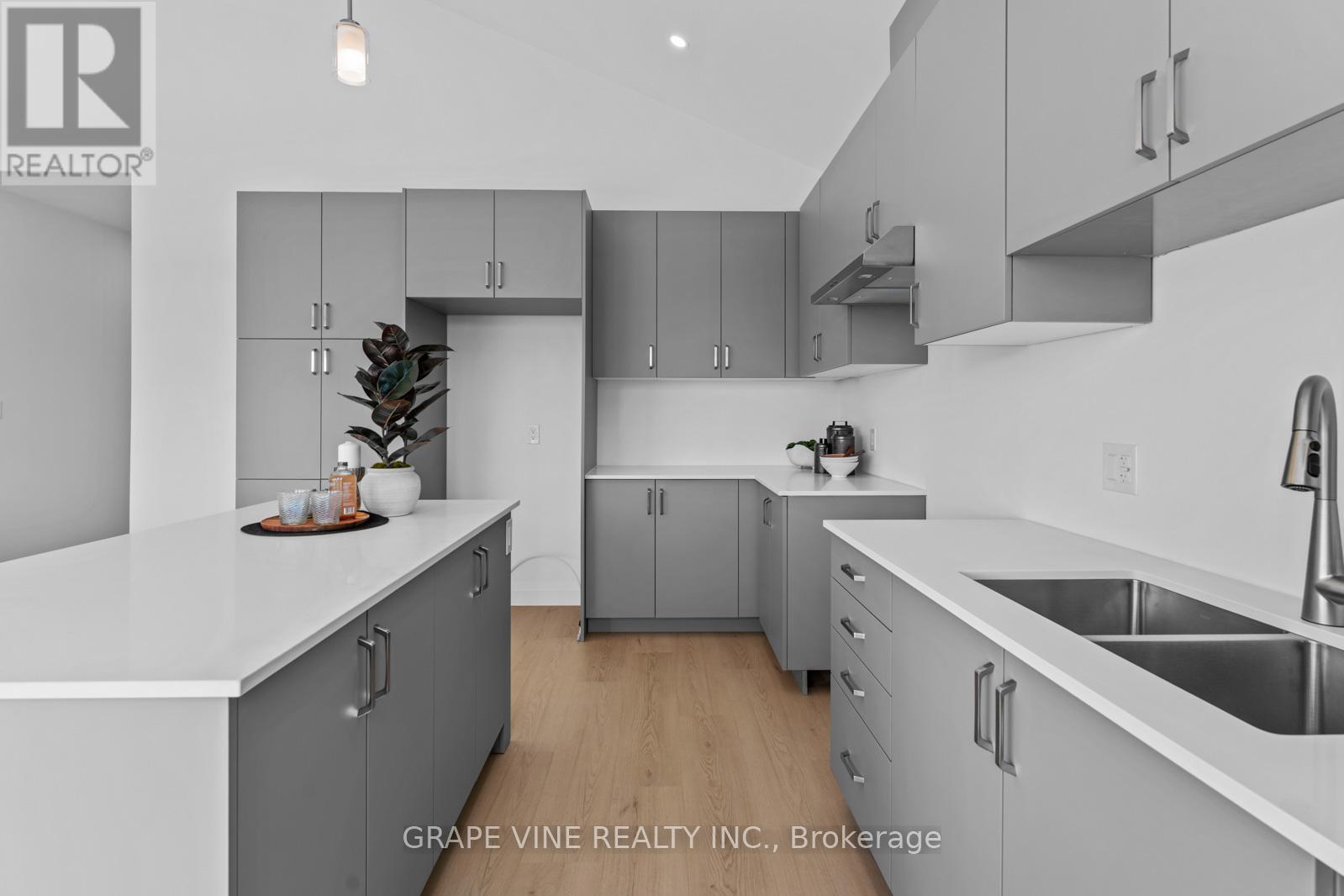 Photo 32 of 126 Royal Gala Drive, Brighton ON