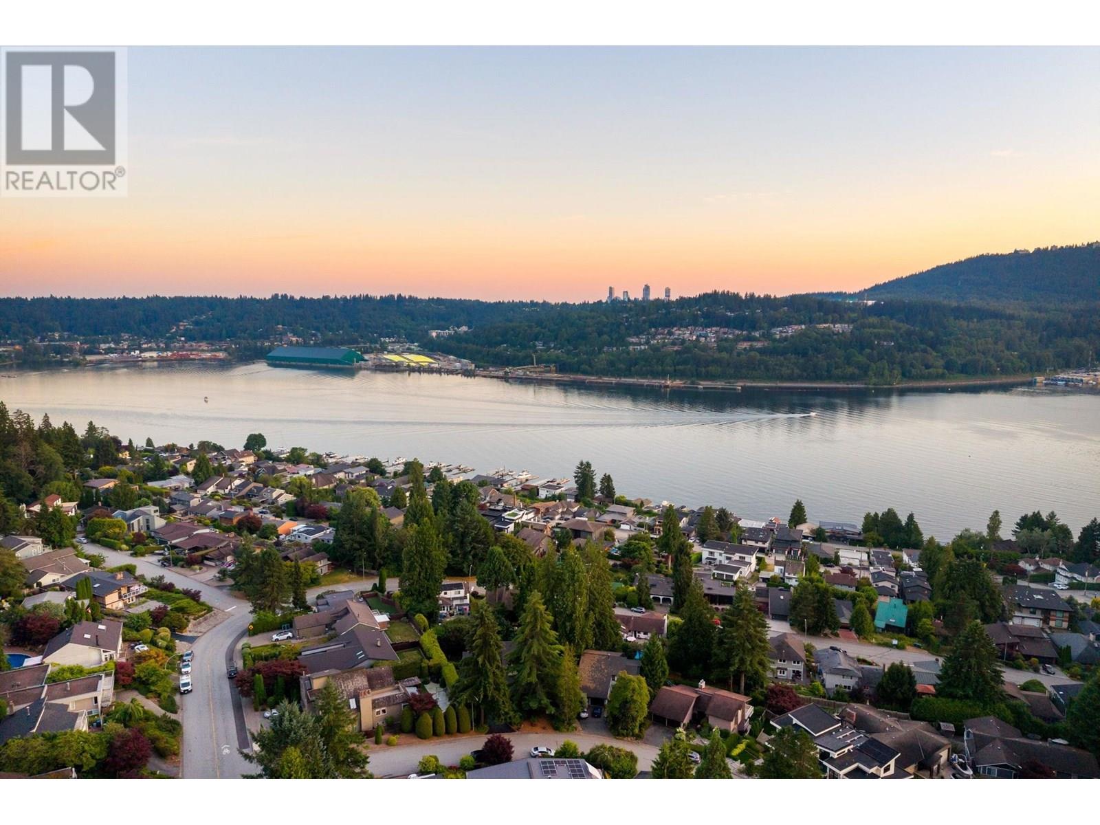 Photo 4 of 159 Roe Drive, Port Moody BC