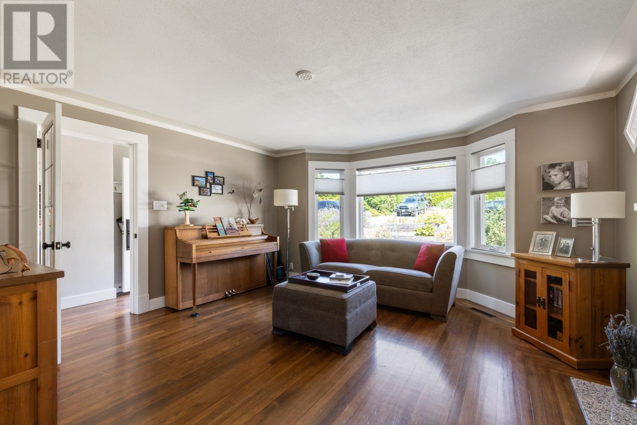 Photo 9 of 859 Calverhall Street, North Vancouver BC