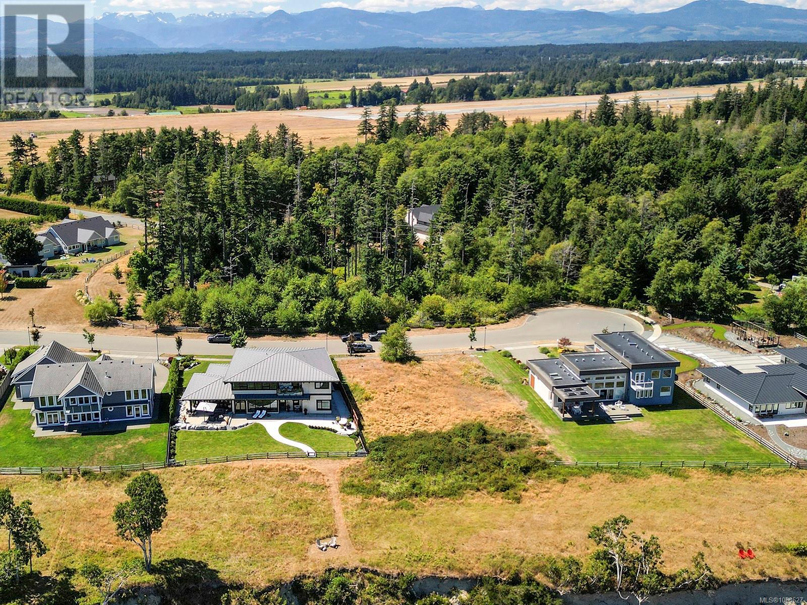 290 Connemara Rd, Comox