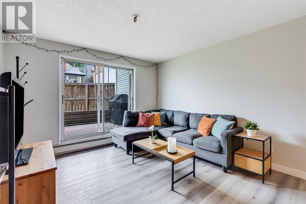 Single Family House for Sale in    Avenue SW Cliff Bungalow Calgary 