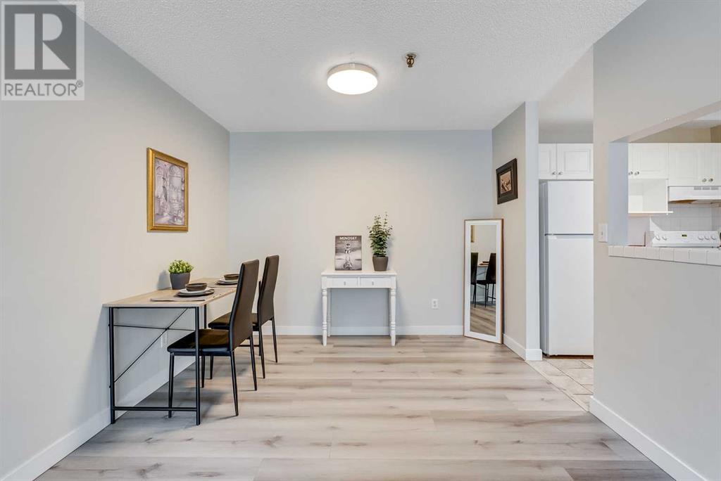 Single Family House for Sale in    Avenue SW Cliff Bungalow Calgary 