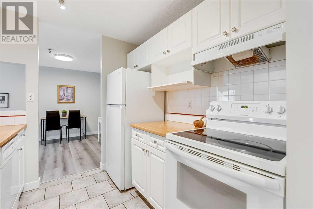 Single Family House for Sale in    Avenue SW Cliff Bungalow Calgary 