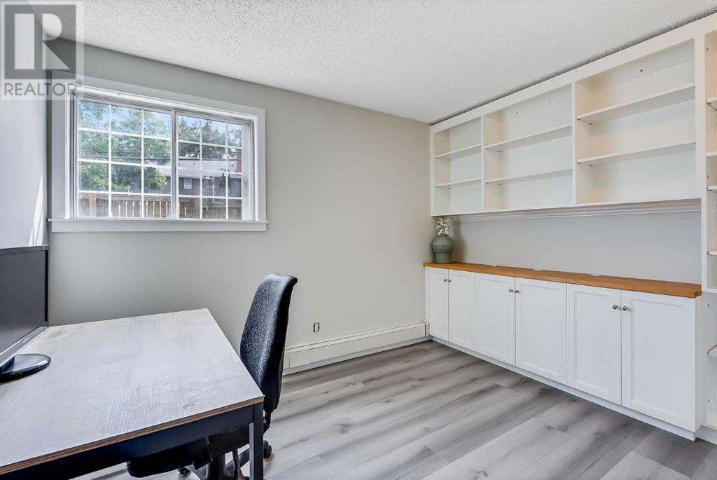 Single Family House for Sale in    Avenue SW Cliff Bungalow Calgary 