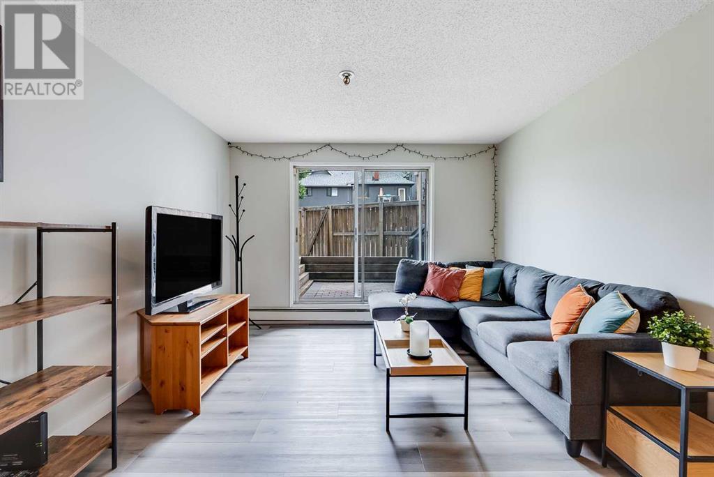 Single Family House for Sale in    Avenue SW Cliff Bungalow Calgary 