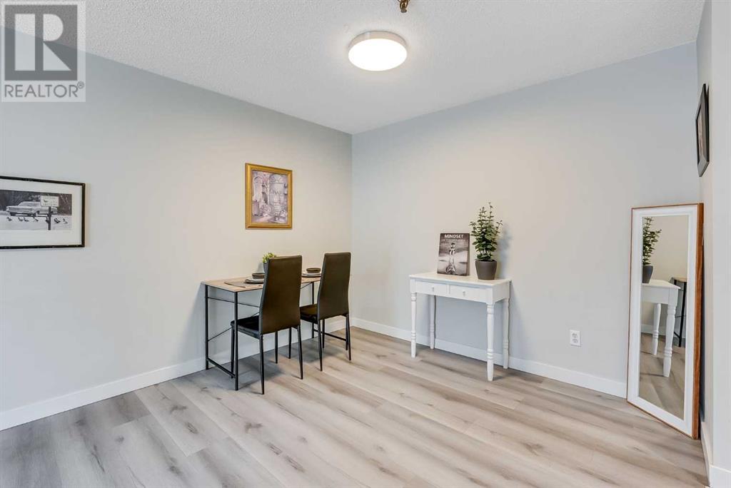 Single Family House for Sale in    Avenue SW Cliff Bungalow Calgary 