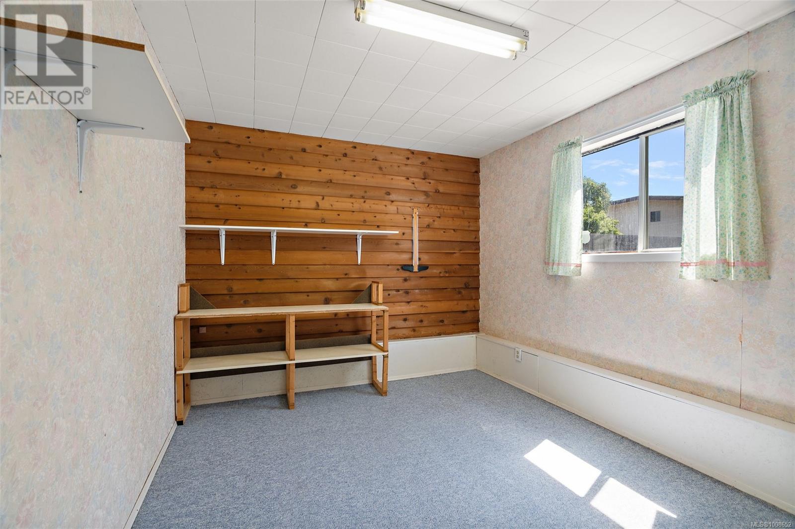 Photo 22 of 1563 Kenmore Rd, Saanich BC