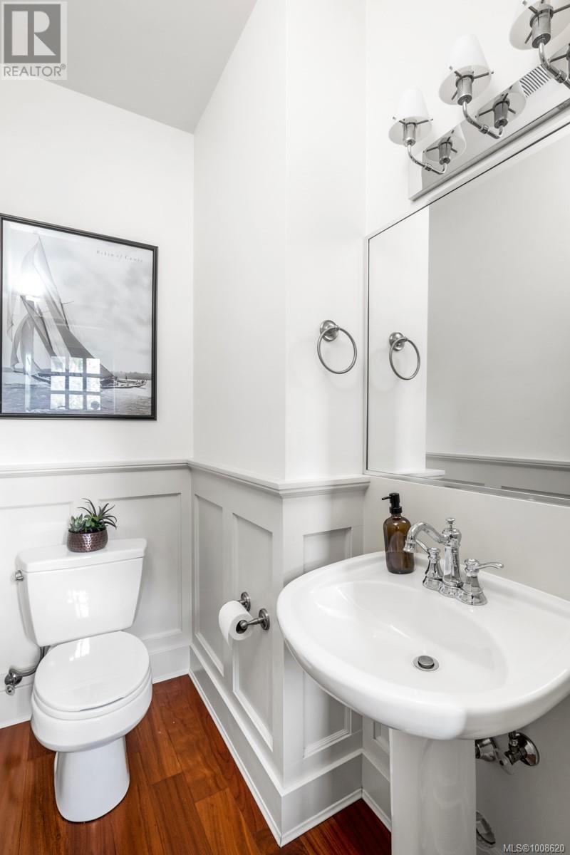 Photo 7 of 590 Simcoe St, Victoria BC