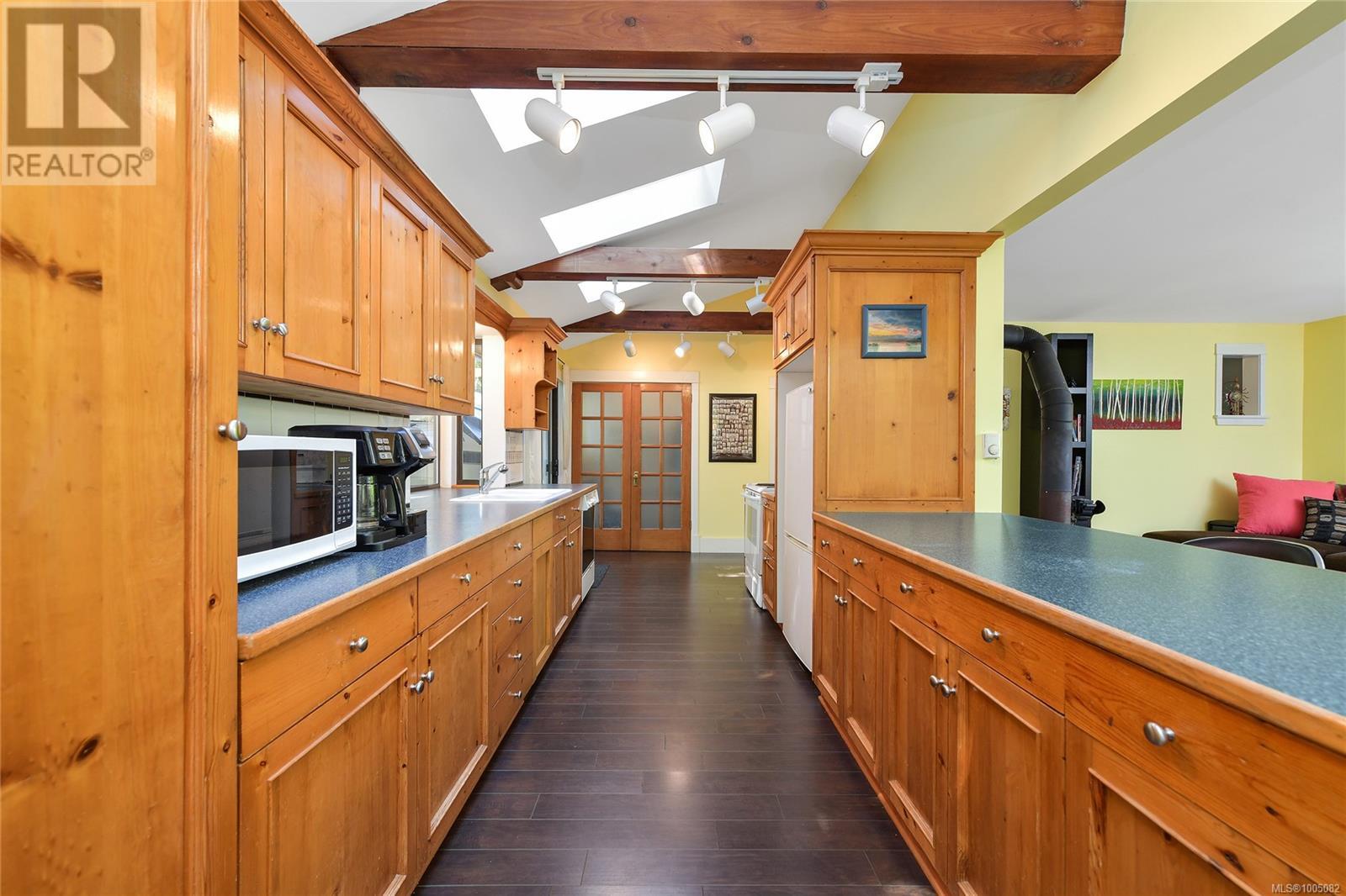  513 Cedar Hill Road, Mayne Island