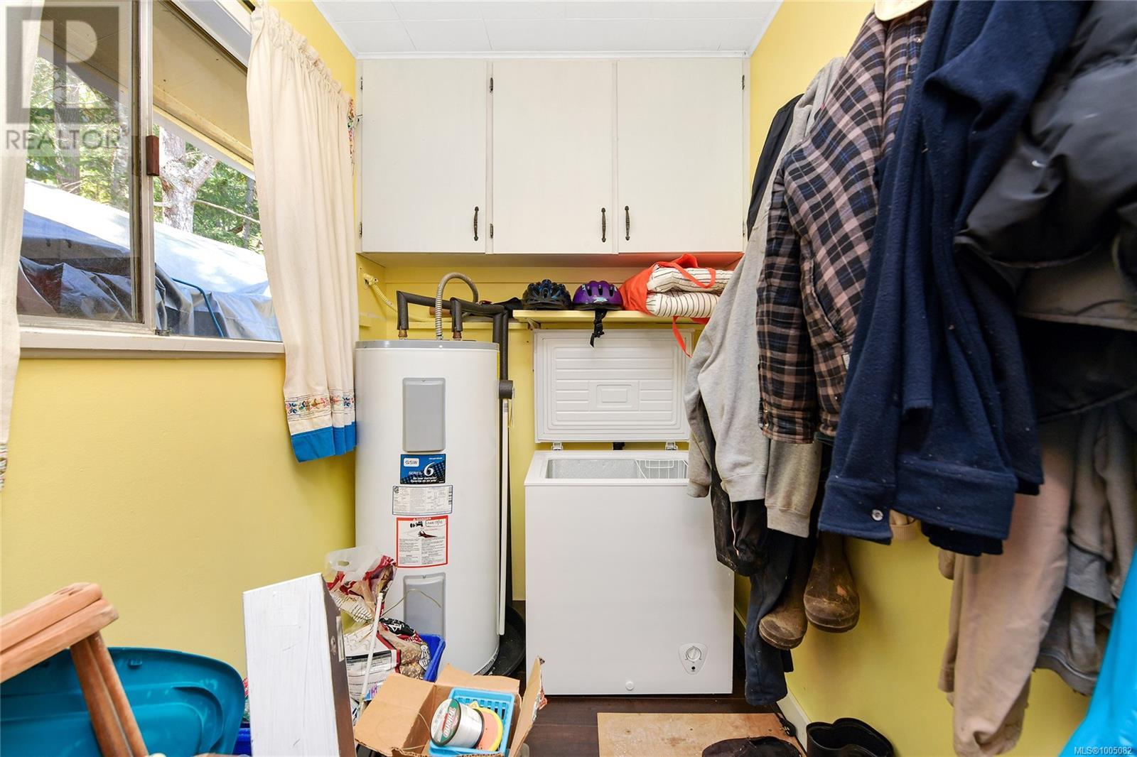  513 Cedar Hill Road, Mayne Island